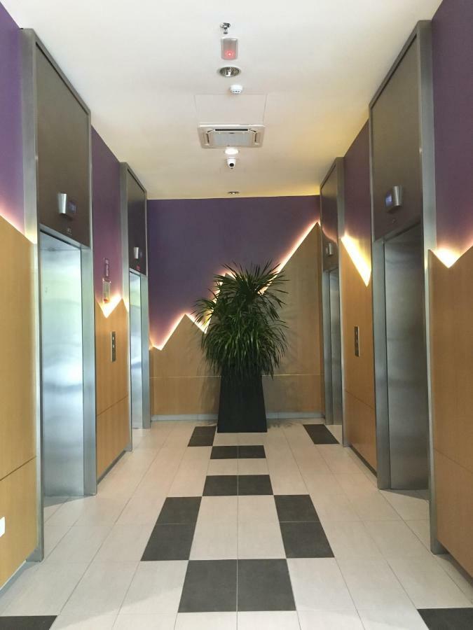 Ioi Conezion Iman'S Home With Pool View Unit Putrajaya Bagian luar foto