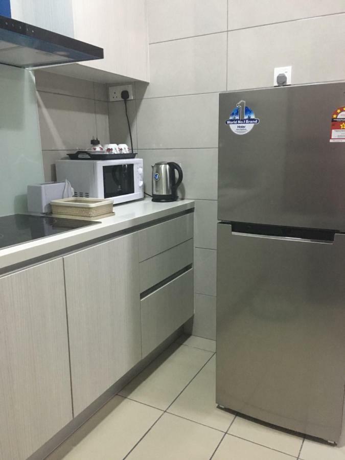 Ioi Conezion Iman'S Home With Pool View Unit Putrajaya Bagian luar foto