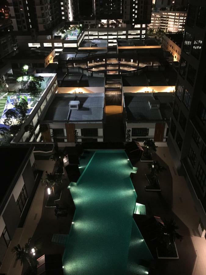 Ioi Conezion Iman'S Home With Pool View Unit Putrajaya Bagian luar foto